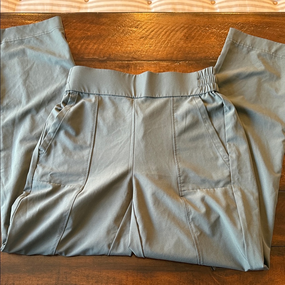 Lou & Grey Women’s Slate Pants